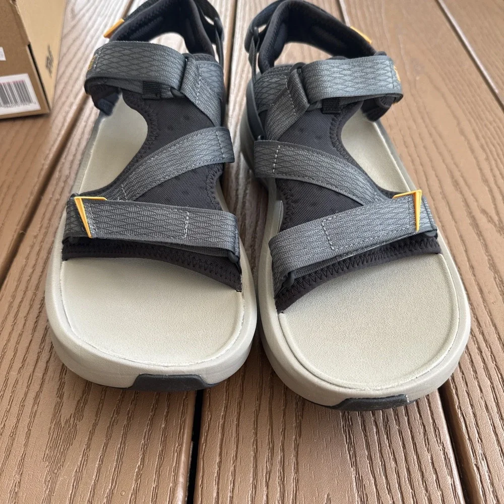 Teva Aventrail R2T Black/Sunflower Trail Running Sandal Mens US Size 10.5 New
